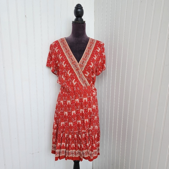 Zesica Wrap Dress Women Red White Floral Flutter Sleeve Rayon V-Neck Sz M - Picture 1 of 12